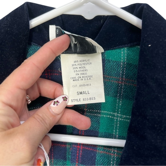 VTG 90's YOU BABES Green Blue Red Plaid Wool Blazer with Lace Cuffs Sz Small - Picture 4 of 10